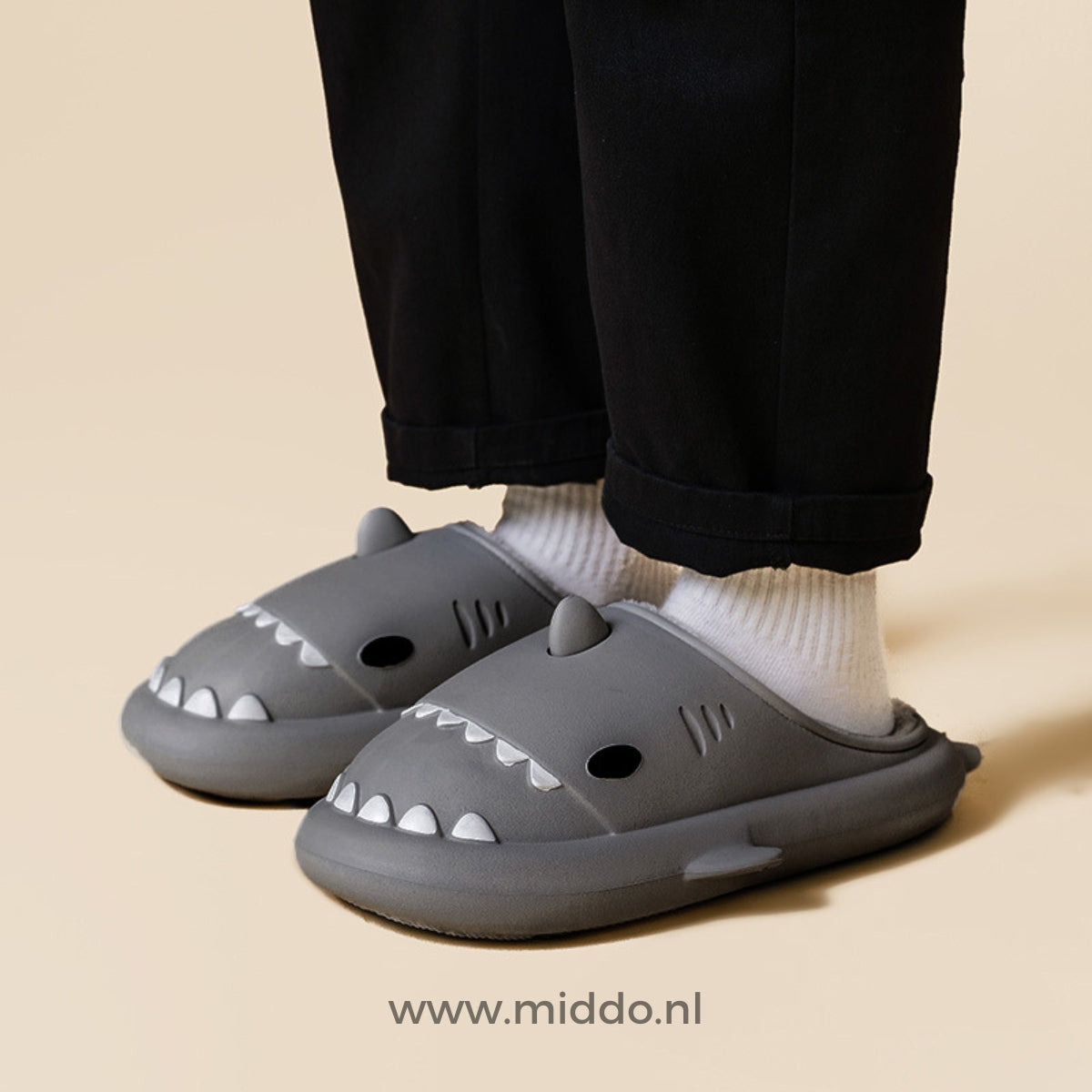 WintersSharkies zwarte sloffen met antislipzool
