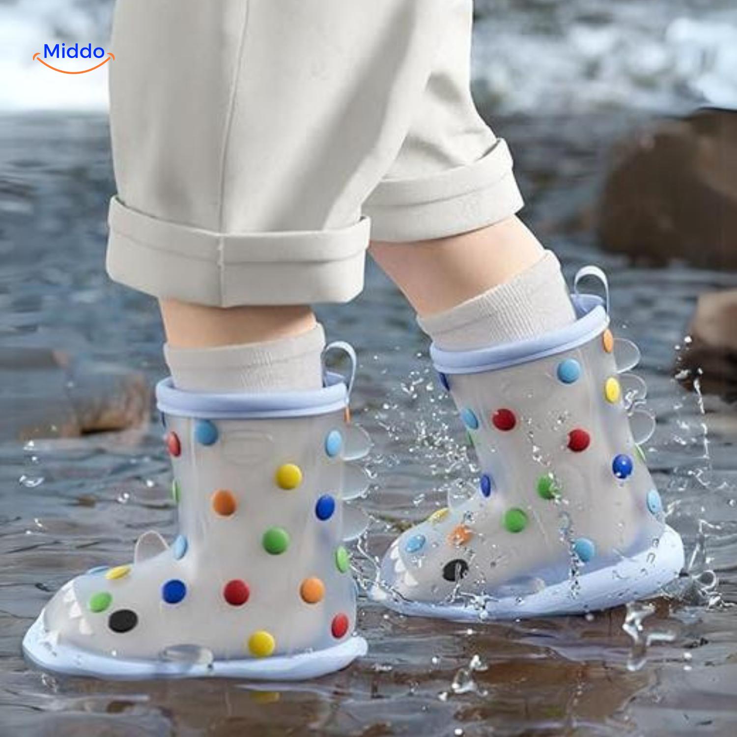 Zureto Shark Regenlaarzen kind in water met blauwe stippenlaarzen middo.nl