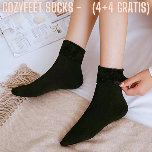 Zwarte CozyFeetSocks winter Velvet Socks aan voeten