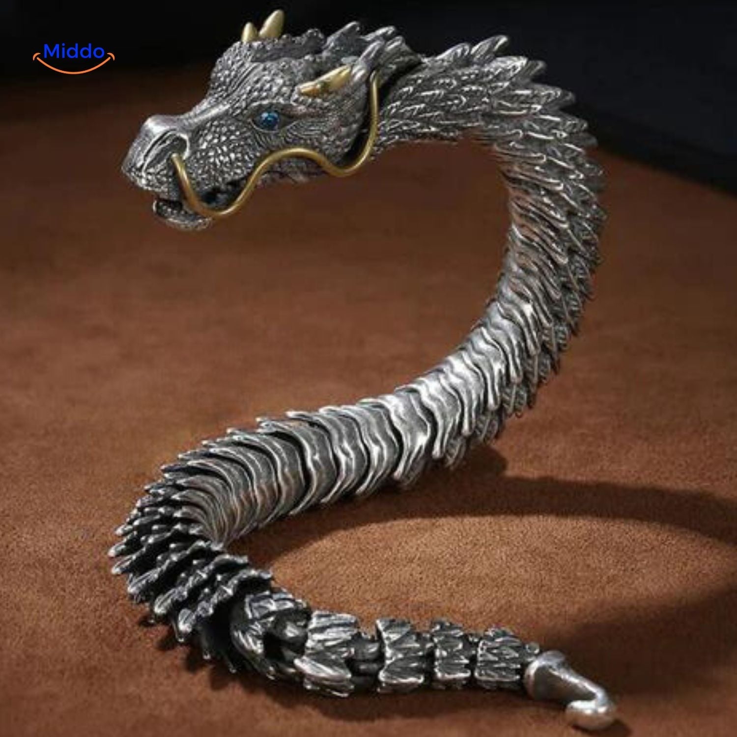 draken armband op leren oppervlak